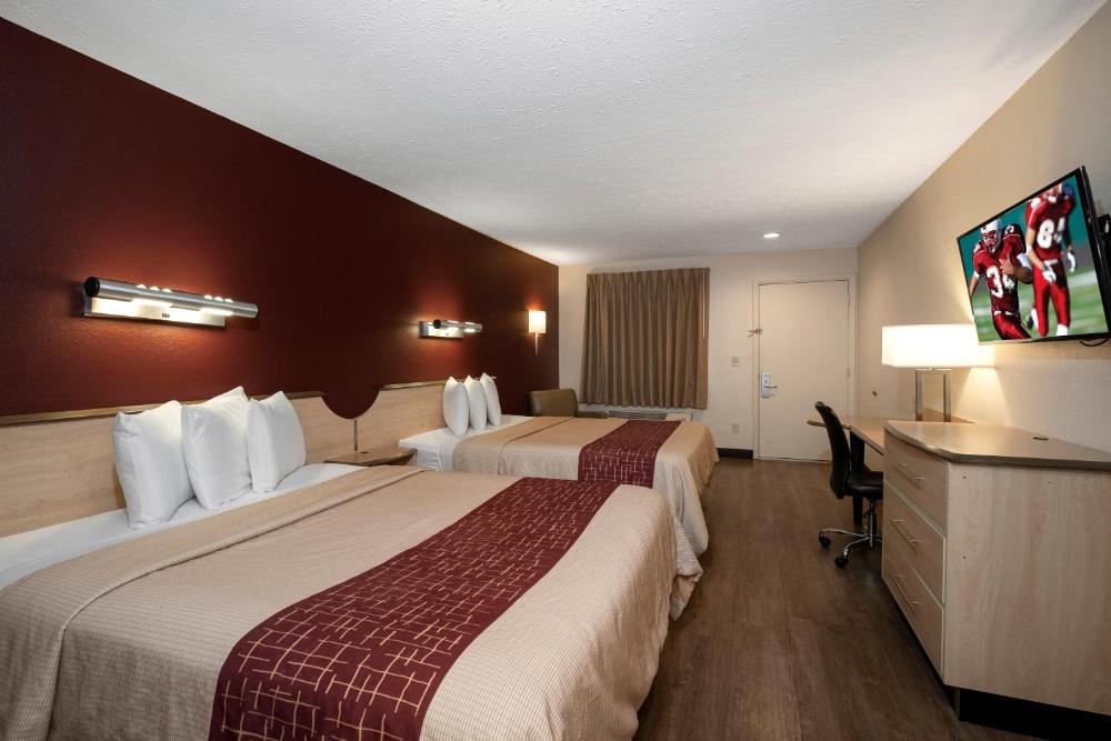 Deluxe Room with Two Queen Beds Non-Smoking interior